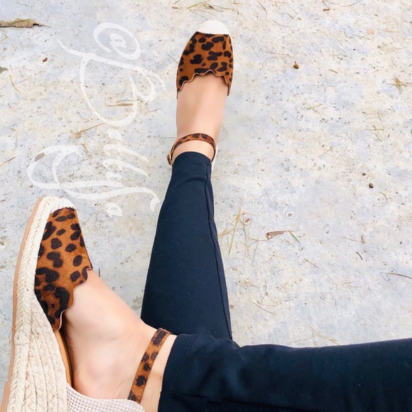 espadrilles leo print
